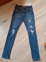 Levis 710 Skinny 27/30 Niedersachsen - Rhauderfehn Vorschau