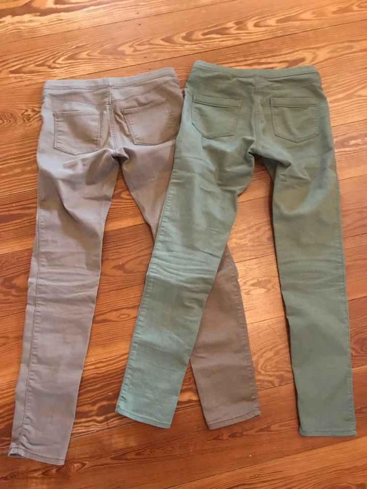 2 Hosen Jeggings von H&M Gr. 34 xs in Tremsbüttel