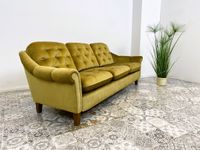 WMK Formschönes, äußerst gemütliches & gut erhaltenes skandinavisches Vintage Sofa von Stjernmöbler mit weichem grün-goldenem Samtbezug # Couch 3-Sitzer Sitzgarnitur Samt Retro # Lieferung mögl Friedrichshain-Kreuzberg - Friedrichshain Vorschau