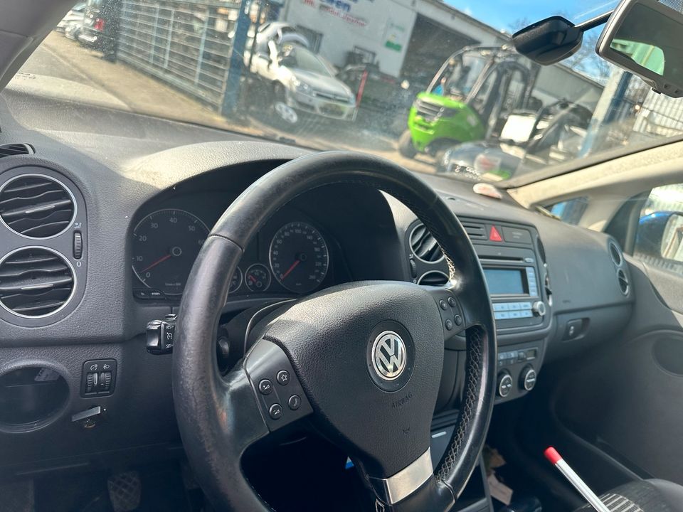 VW Golf Plus 1,6 GOOL Mot.-Code BSE Get.-Code JHV SCHLACHTFEST in Bottrop