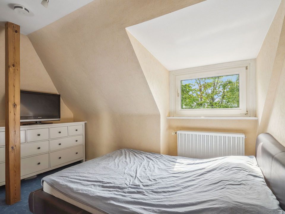 RESERVIERT: Charmantes Haus mit bis zu 3 stilvollen Wohneinheiten in ausgezeichnetem Zustand in Hamburg