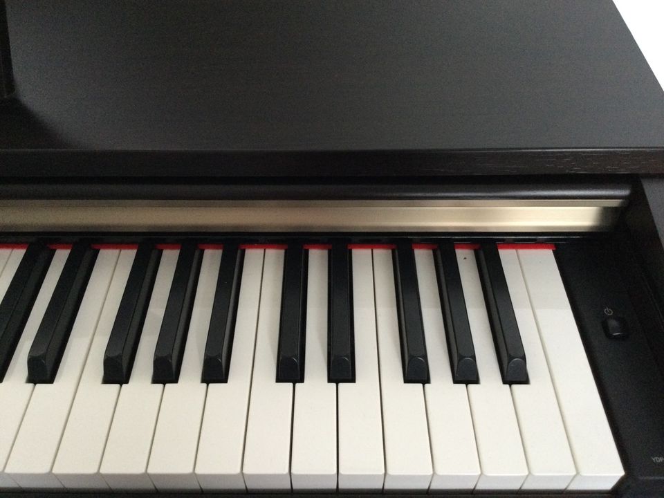 Verkaufe mein neuwertiges E Piano Yamaha Arius YDP 161 R Set in Dormagen