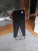 Männer Neue Sport /Jogging Hose von Nike in gr M Niedersachsen - Stade Vorschau