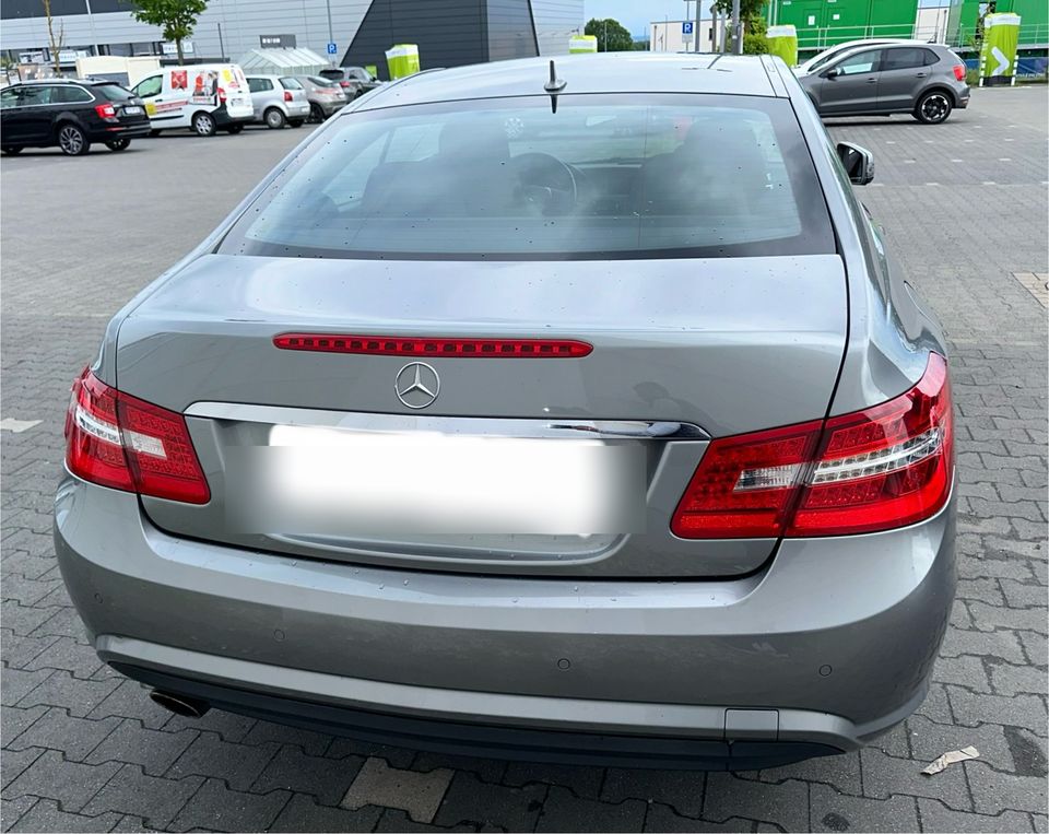 Mercedes E 250 Avantgarde in Frankfurt am Main