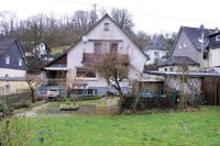 Freistehendes Einfamilienhaus mit zwei Garagen auf schönem Grundstück in Gummersbach Nordrhein-Westfalen - Gummersbach Vorschau