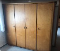 Alter Kleiderschrank Vollholz 1957 Schrank 50er Jahre Saarland - Friedrichsthal Vorschau