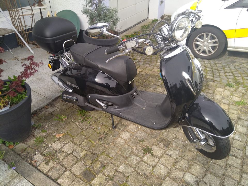 Motorroller Benero, Retro 50 schwarz.metallic in Salach