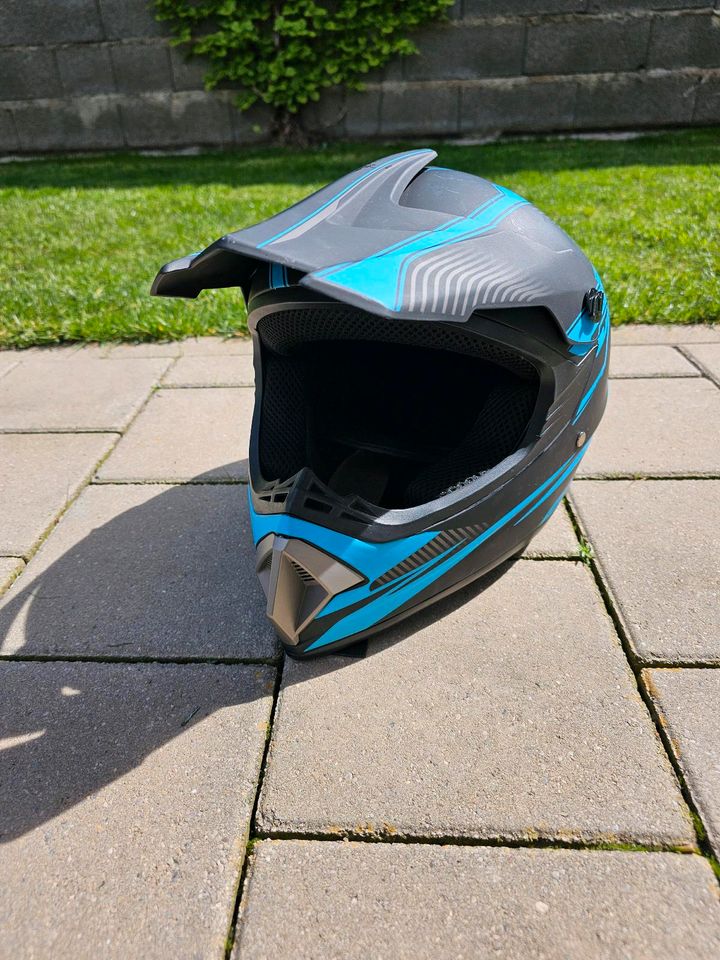 Motocross Helme von Virtue 2× Größe M in Langerringen