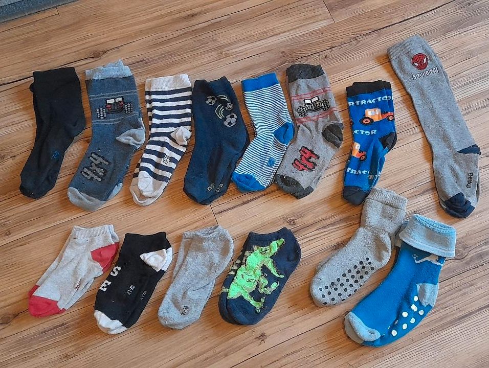 14 P. Socken Set Gr.27-30 in Fritzlar