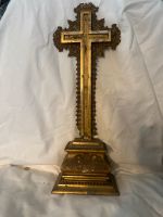 Kreuz Altar antik stark verziert Sockel aus Holz Nordrhein-Westfalen - Hennef (Sieg) Vorschau