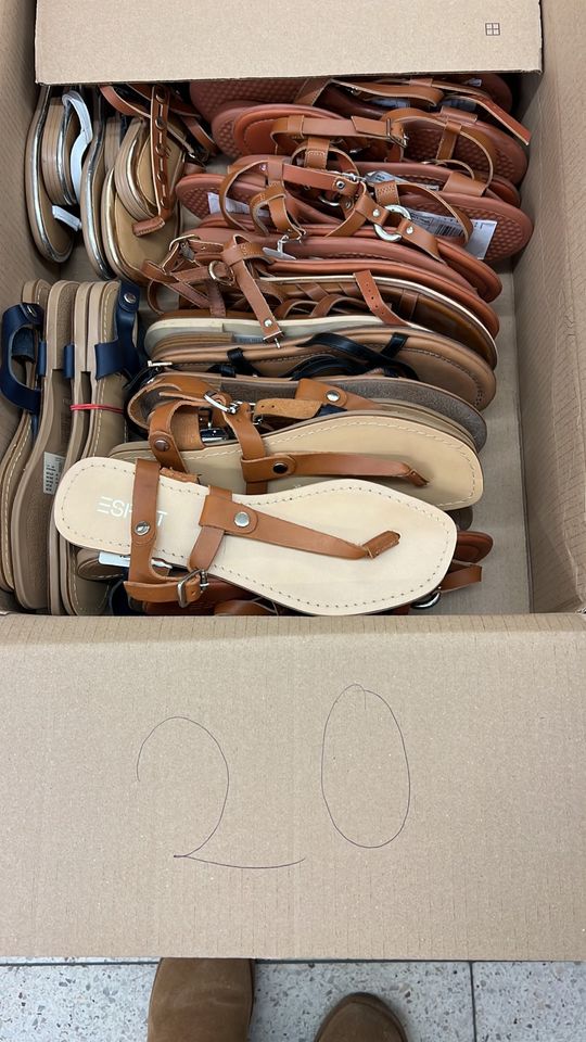 Restposten Großhandel 500 Esprit Schuhe Sandalen Ballarinas in Aschaffenburg