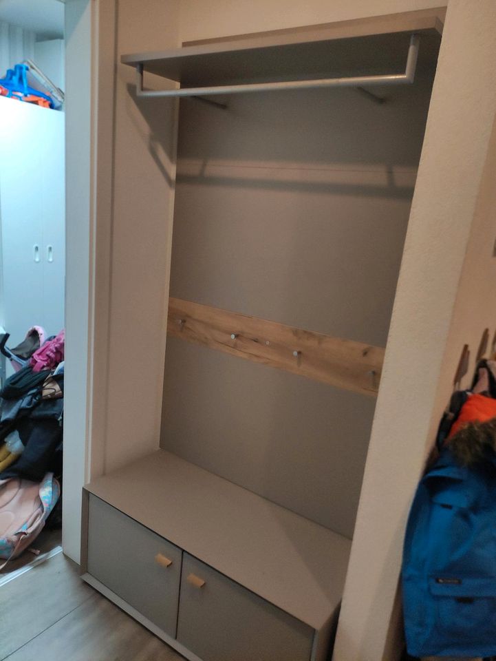 GJÖVIK Garderobe (Schuhschrank Kleiderhaken,...)Eiche Steingrau in Weissach im Tal