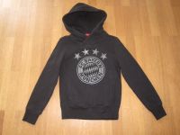 Toller FC Bayern Hoodie Gr. XS 158164 schwarz m. Strass Mädchen Kr. München - Planegg Vorschau