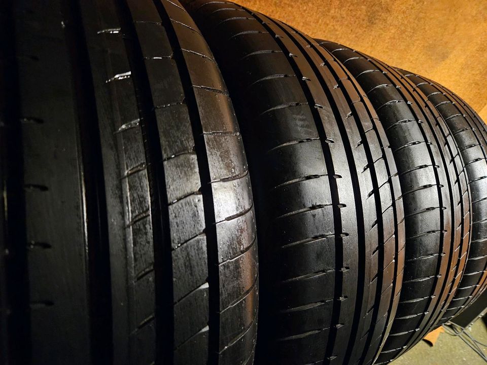 Neuwertig  Goodyear Sommerreifen 4x 215/50 R18 92V.  215 50 18 in Sindelfingen