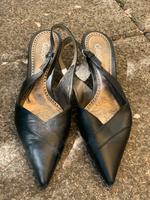 Fast wie neu! Gabor Gr. 39 Schuhe Pumps Riemchen schwarz Berlin - Friedenau Vorschau