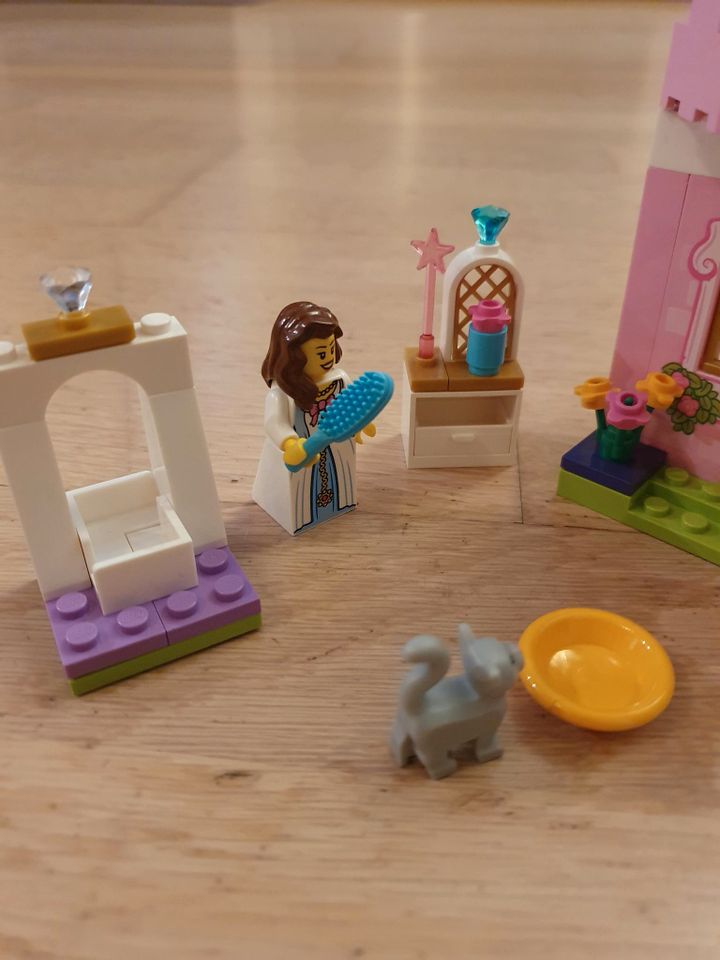 Lego Einsteiger-Sets Prinzessinnen Burg Pferd in Düsseldorf