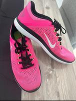 Nike Sportschuhe pink Gr.39 Top Zustand Nordrhein-Westfalen - Rhede Vorschau