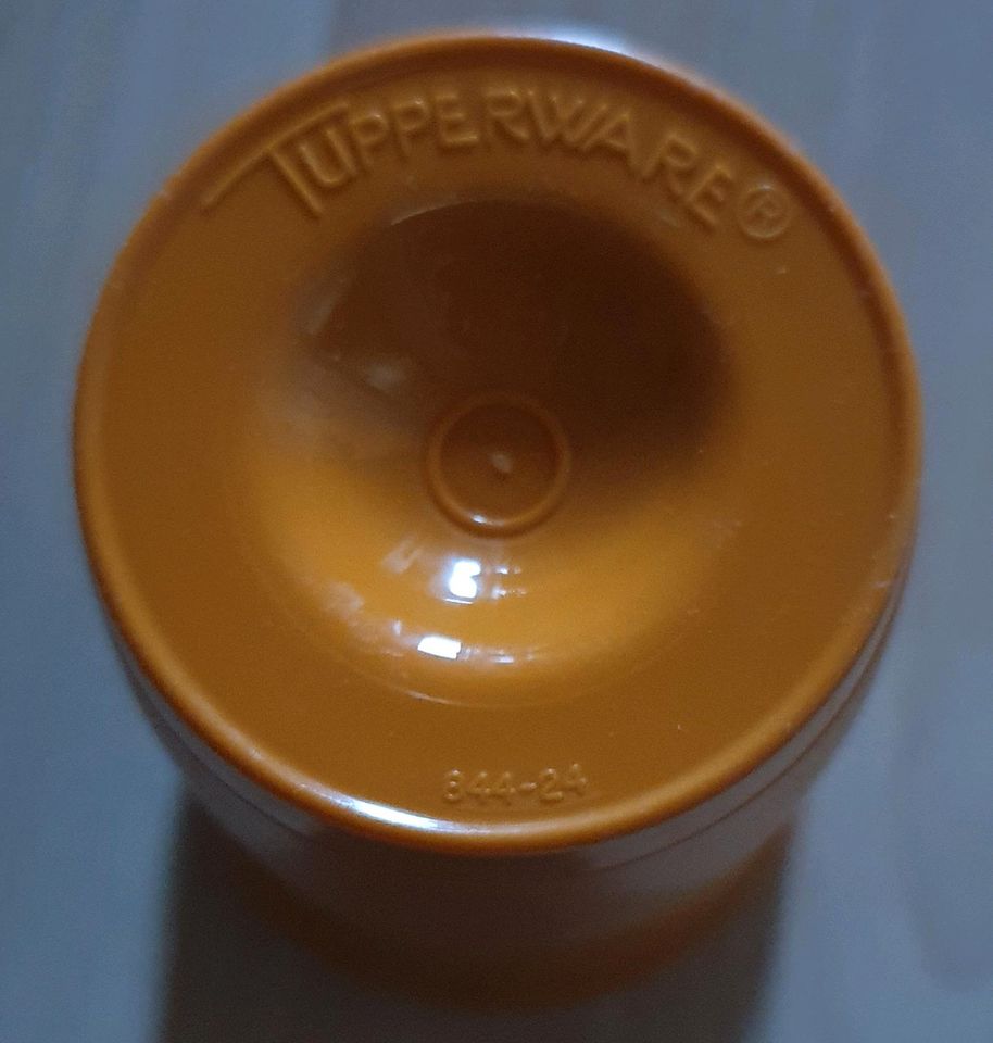 TUPPERWARE Schüttelbecher Mixbecher Shaker 844-24 564-58 Orange in Essen