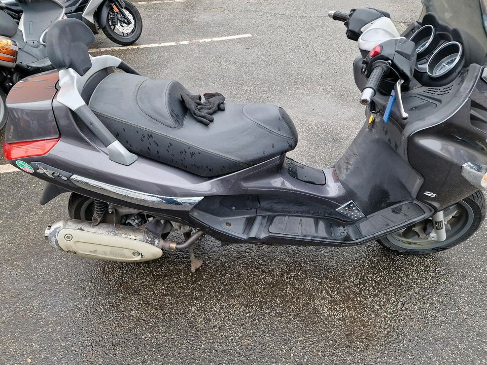 Schlachtfahrzeug piaggio xevo 125ccm in Kaiserslautern