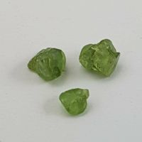 3 Echte Demantoid Rohsteine aus Namibia ( 2,08 Carat ) 4 - 6 mm Nordrhein-Westfalen - Recklinghausen Vorschau