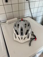 2 Fahrradhelme weiß M 55 bis 61 cm selten getragen! Schleswig-Holstein - Sievershütten Vorschau