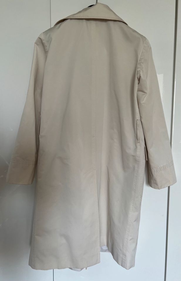 Trenchcoat Hugo Boss beige 38/40 Polyester Seide in Düsseldorf