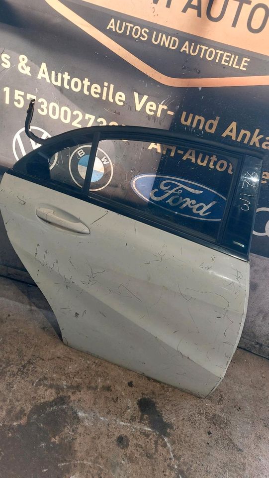 Mercedes A klasse W176 tür hinten recht komplett gut Zustand in Bochum