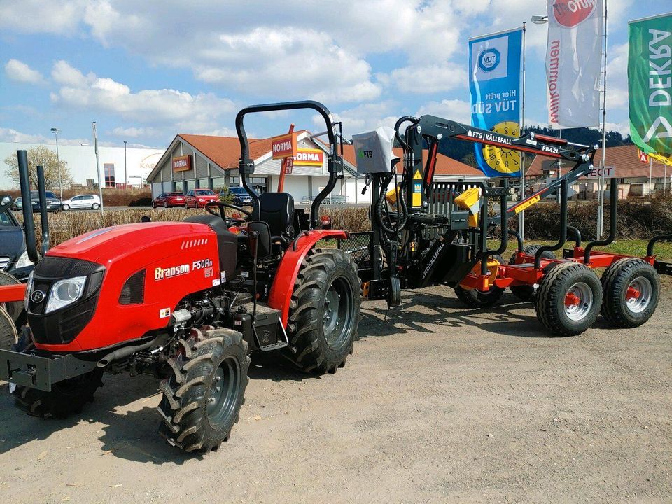 Traktor Schlepper Bulldog Branson F50Rn Stage V in Frankenblick