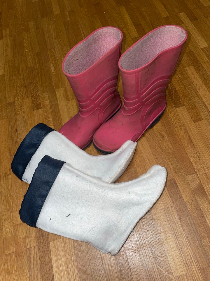 2 Paar Gummistiefel (extra Futter) pink/blau/Gr. 27/Impidimpi in Frankfurt am Main