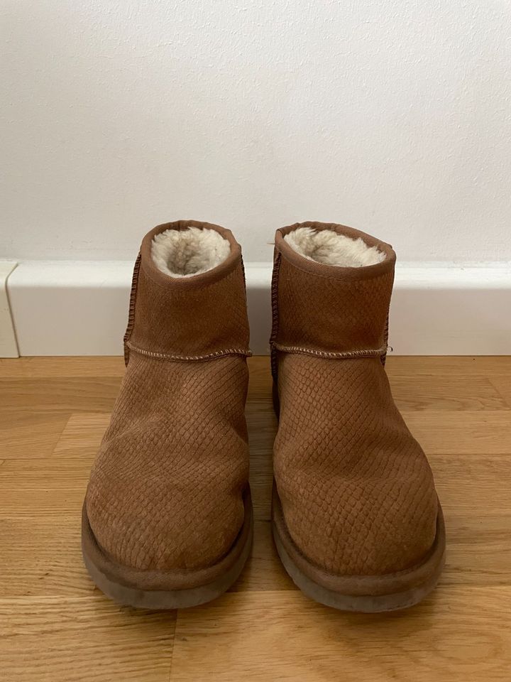 Original UGG W Classic Mini Damen Boots braun gefüttert EU39 in Köln