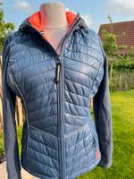 Superdry blaue Windjacke Sport in 40 wie neu Niedersachsen - Lüneburg Vorschau