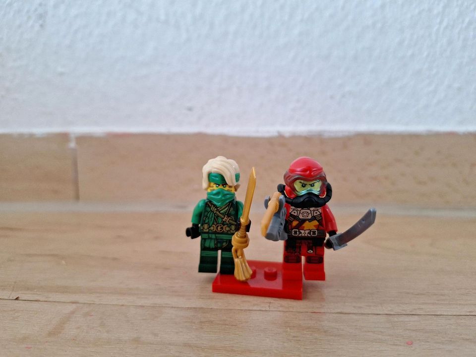 Lego Ninjago Minifiguren Lloyd und Kai in Elchingen