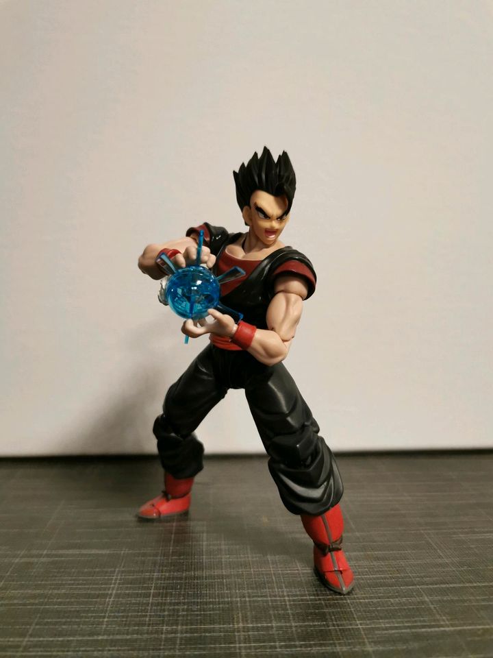 Dragonball Clone gohan custom Figur in Paderborn