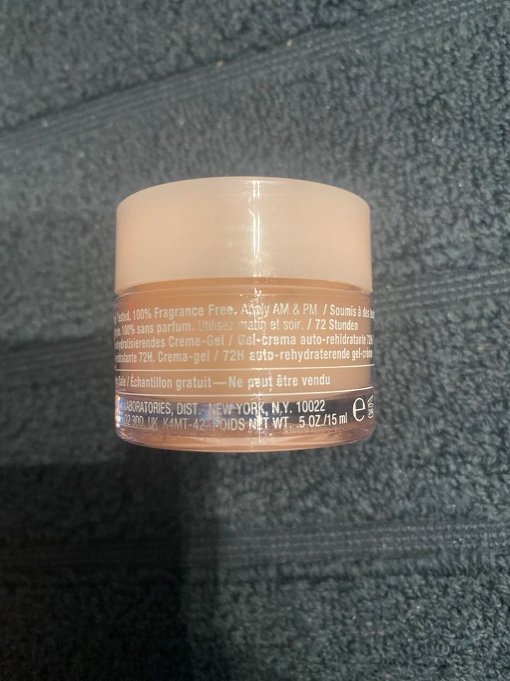 Clinique moisture surge 15 ml Neu in Köln