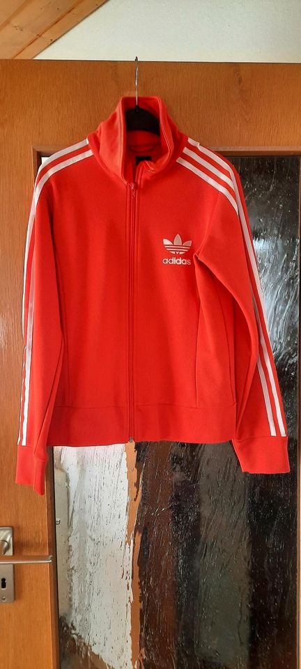 Adidas Retro Jacke helles Rot Größe 36 in Trostberg