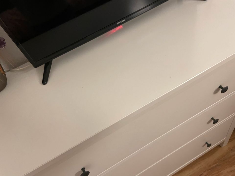 Ikea Hemnes Kommode mit 3 Schubladen weiß gebeizt Np 199€ 108x96 in Hildesheim