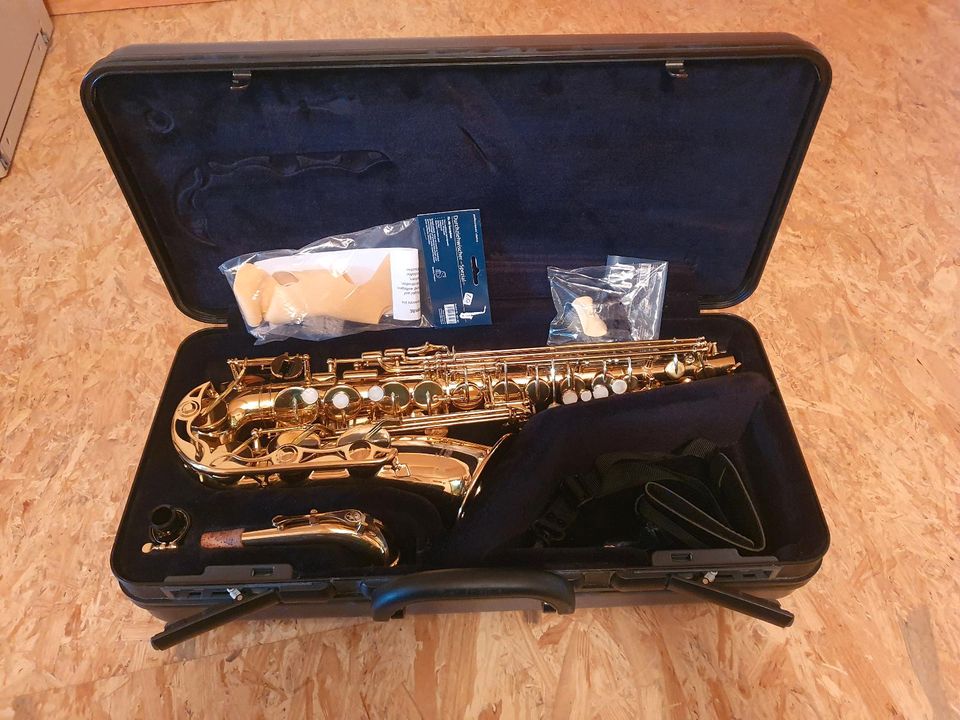 Alt Saxophone  Yamaha YAS-275 in Tegernau