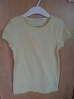 gelbes T-Shirt in Gr. 110/116 von H&M Sachsen - Limbach-Oberfrohna Vorschau