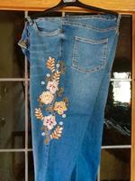 Blumenstickerei Skinny Jeans Gr. 44 Damen neuw. Sachsen-Anhalt - Sangerhausen Vorschau