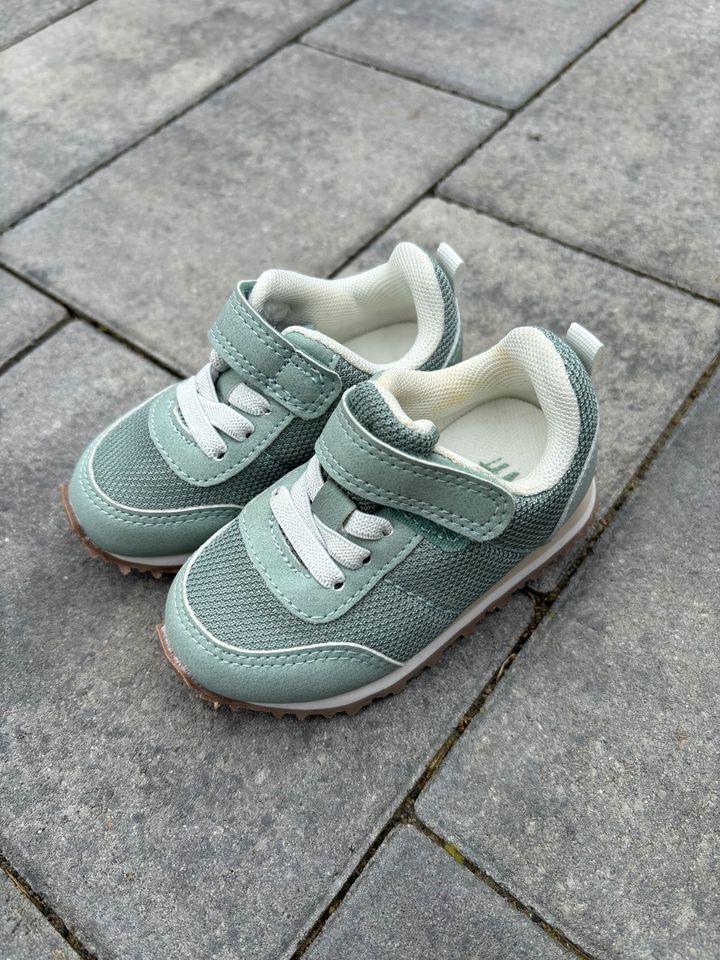 Kinder Sneaker grün türkis in Größe 18/19 in Köln