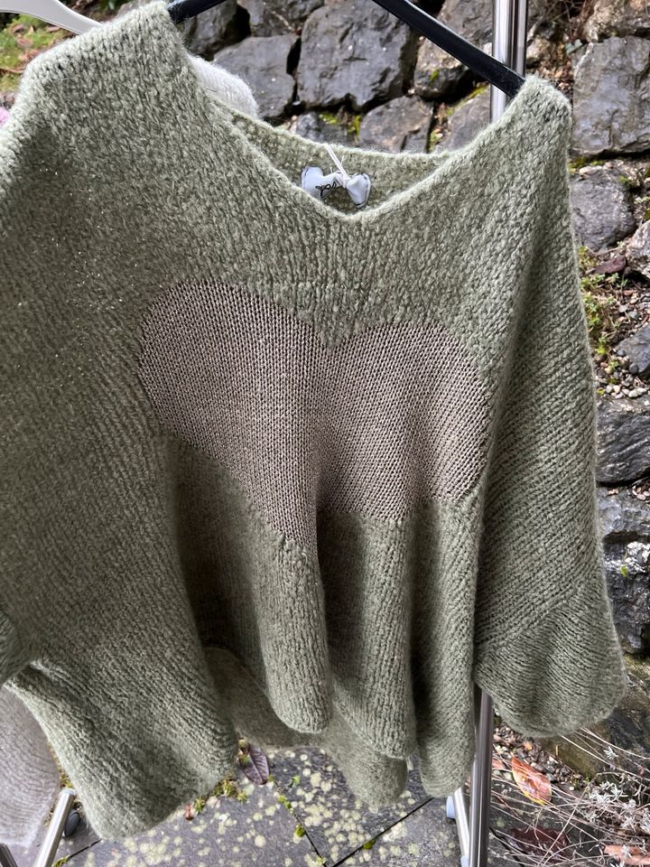 Pullover Herz Strickpullover Damen Regenbogen in Engen