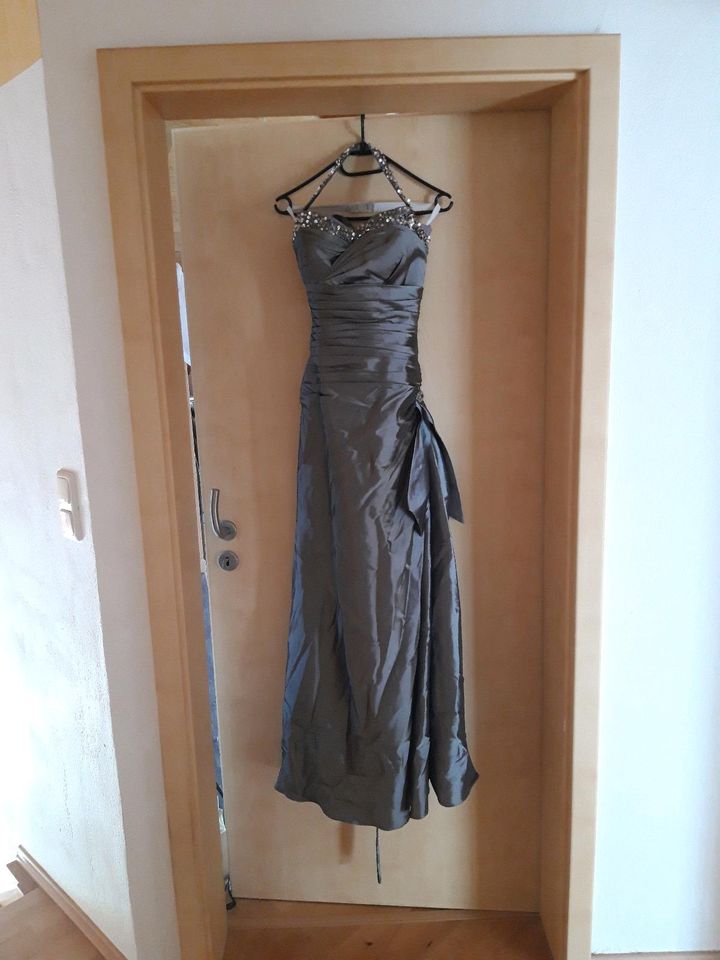 Abendkleid Ballkleid Kleid Kostüm in Stadtsteinach