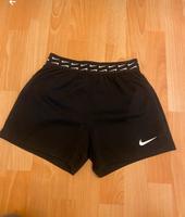 Nike Hose schwarz Nordrhein-Westfalen - Lippstadt Vorschau