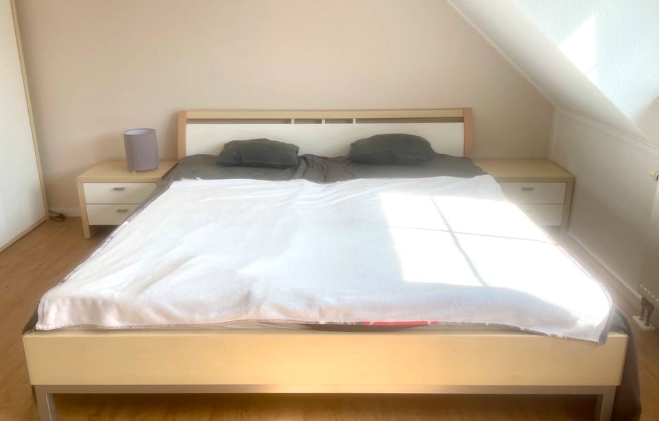 Bett Schränke Kommode Nachtische Schlafzimmer komplett in Blankenfelde-Mahlow