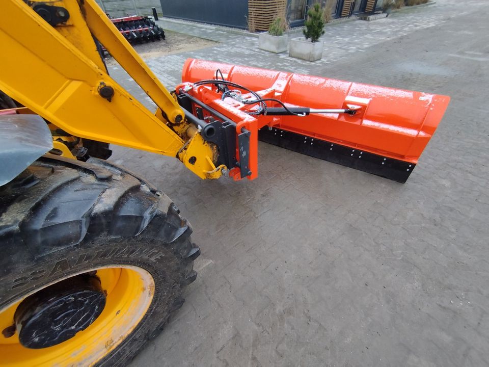 Gerade Schneeschild für Kramer Giant Faucheux Schneepflug in Neuhardenberg