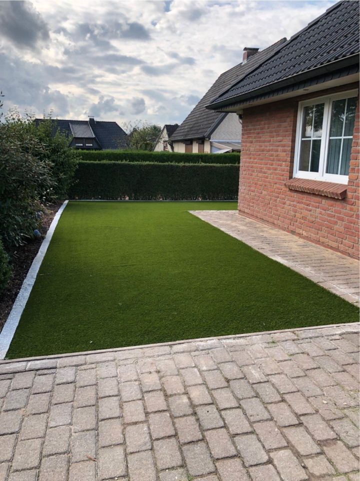 Kunstrasen verlegen Rasen Ersatz Rollrasen Garten Terrasse Balkon in Todendorf