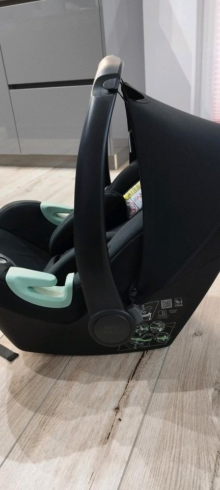 Babyschale ABC Design mit Isofix Station in Sassenburg