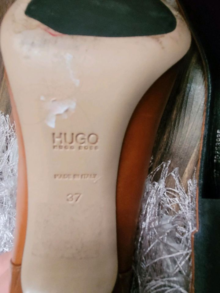 Hugo Boss High Heels in Duisburg