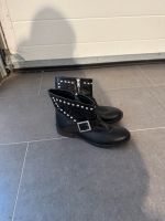 Sacha Damen Stiefel/Stiefelette Leder schwarz Gr.37 Nieten Düsseldorf - Derendorf Vorschau