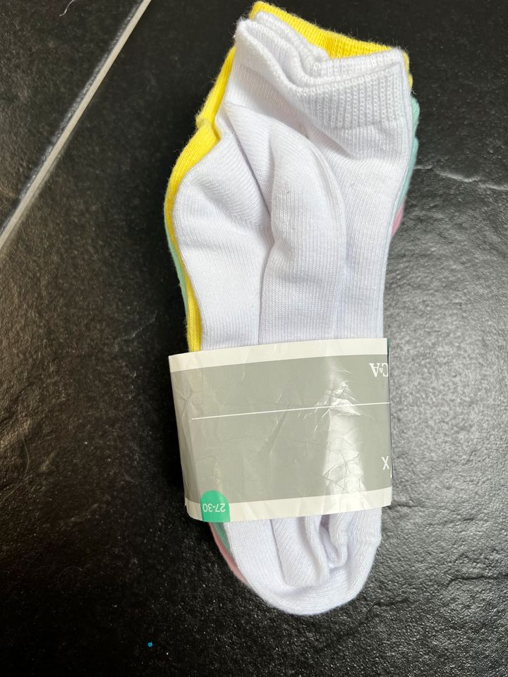 NEU, 7 Paar Kinder Sneaker Socken Größe 27/30 in Bad Kreuznach